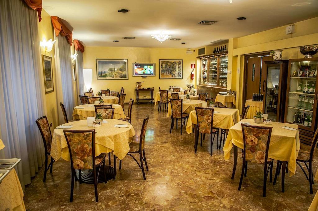 Nuovo Albergo Chieti Buitenkant foto
